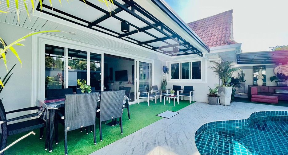 Villa en alquiler y en venta de 3 habitaciones en Bang Lamung, Chonburi