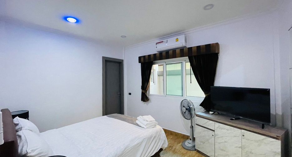 Villa en alquiler y en venta de 3 habitaciones en Bang Lamung, Chonburi
