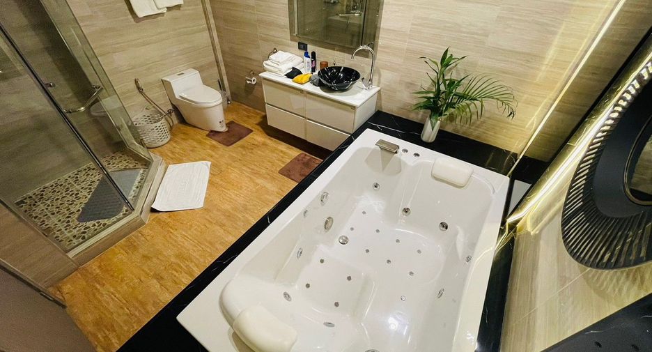 Villa en alquiler y en venta de 3 habitaciones en Bang Lamung, Chonburi