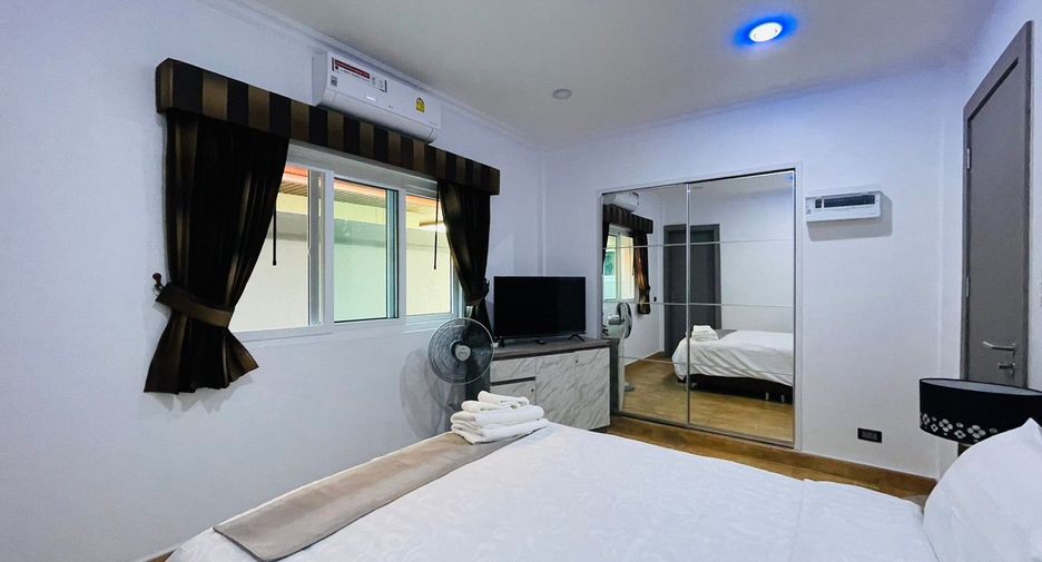 Villa en alquiler y en venta de 3 habitaciones en Bang Lamung, Chonburi