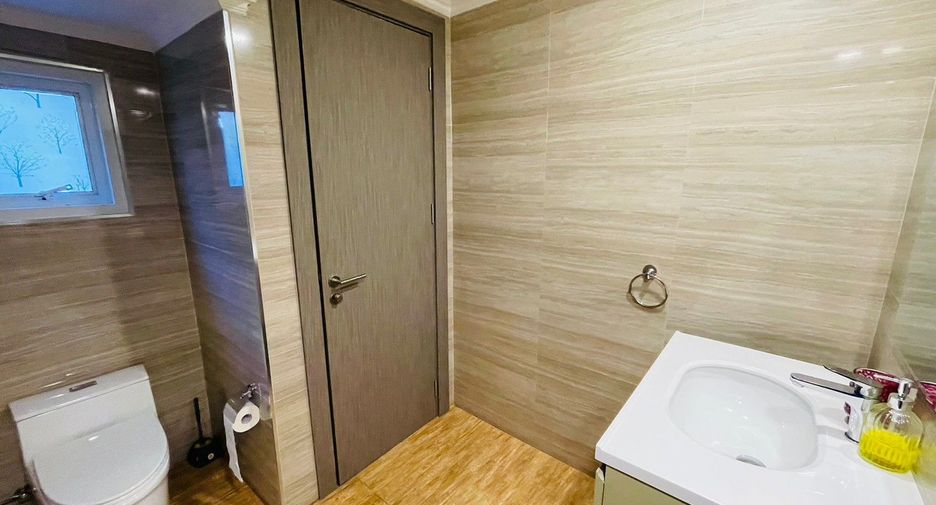 Villa en alquiler y en venta de 3 habitaciones en Bang Lamung, Chonburi