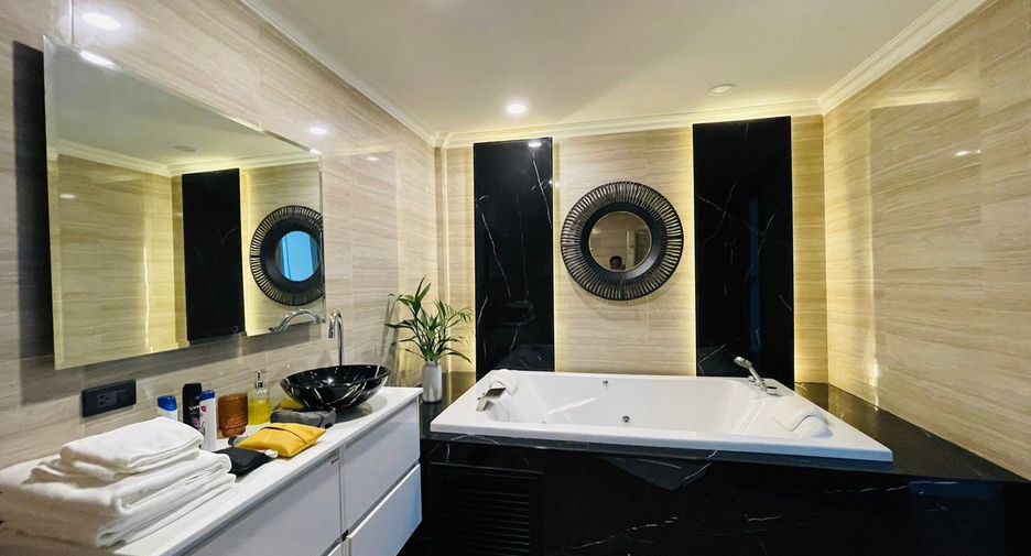 Villa en alquiler y en venta de 3 habitaciones en Bang Lamung, Chonburi