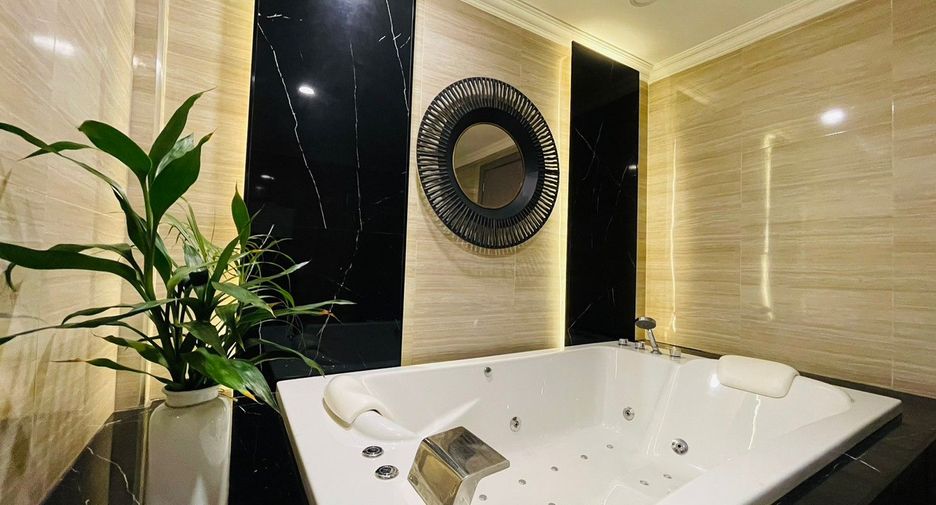Villa en alquiler y en venta de 3 habitaciones en Bang Lamung, Chonburi