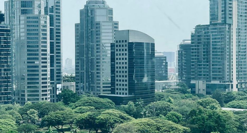 For sale 2 ベッドルーム condo in Pathum Wan, Bangkok