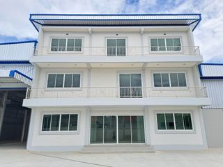 For sale 5 bed warehouse in Mueang Samut Sakhon, Samut Sakhon