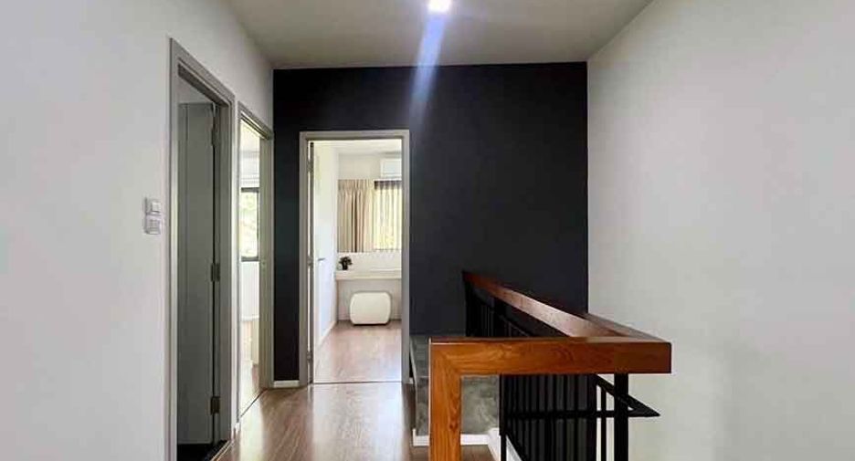 For rent 3 bedrooms townhouse in Hang Dong, Chiang Mai