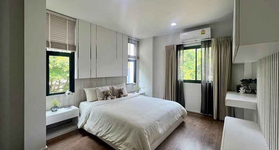 For rent 3 bedrooms townhouse in Hang Dong, Chiang Mai