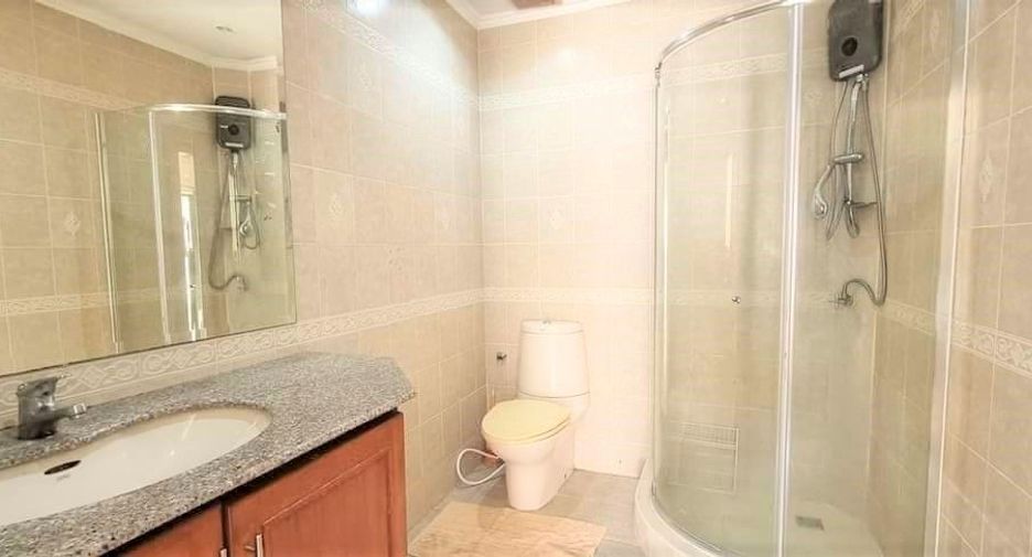 For rent 4 bedrooms house in Bang Lamung, Chonburi