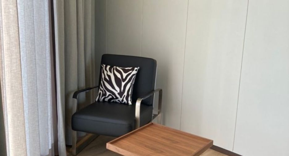 Condo en alquiler de 3 habitaciones en Khlong Toei, Bangkok