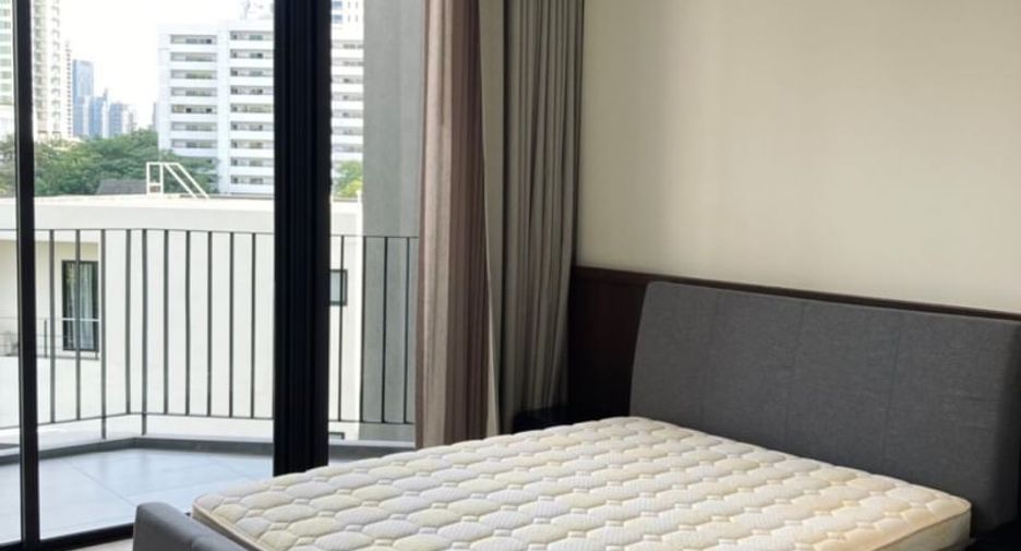 Condo en alquiler de 3 habitaciones en Khlong Toei, Bangkok