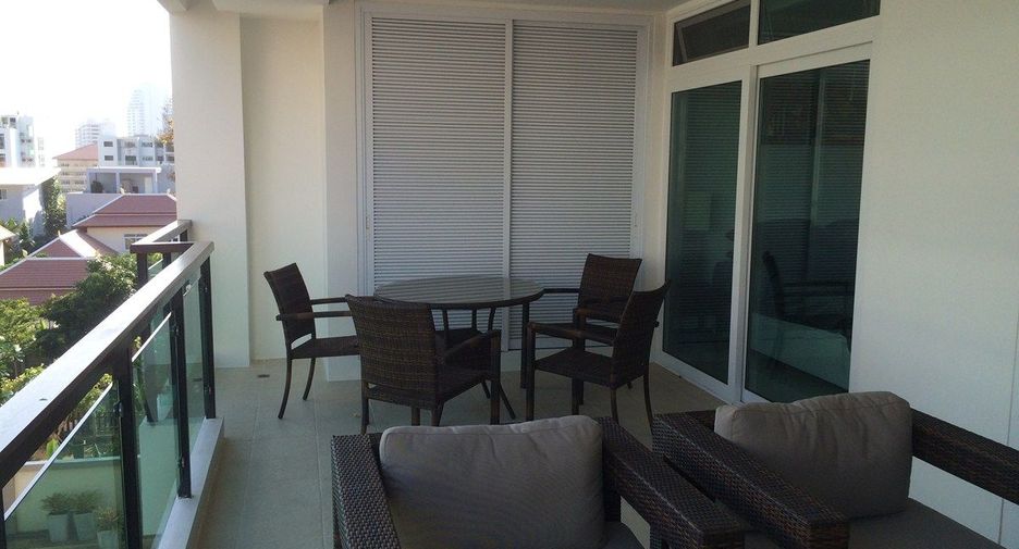 For rent そして for sale 2 Beds condo in Pratumnak, Pattaya