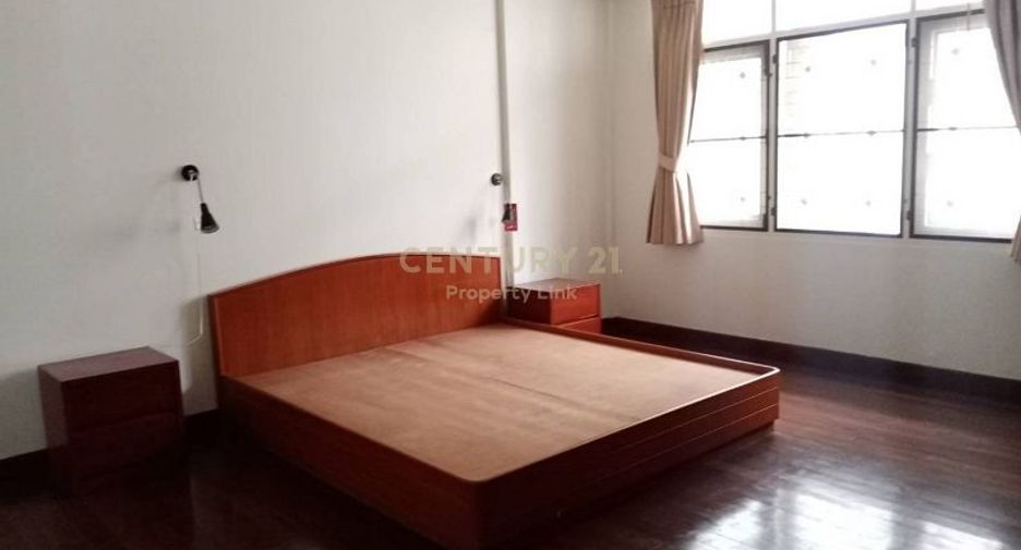 For rent 3 bedrooms house in Pathum Wan, Bangkok