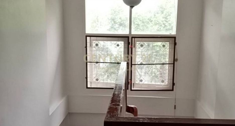 For rent 3 bedrooms house in Pathum Wan, Bangkok