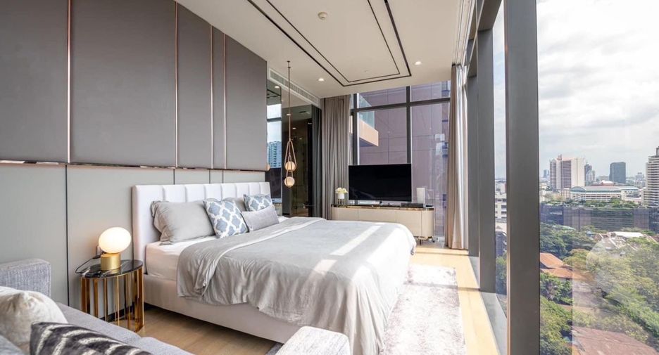 For rent 2 bedrooms condo in Khlong Toei, Bangkok