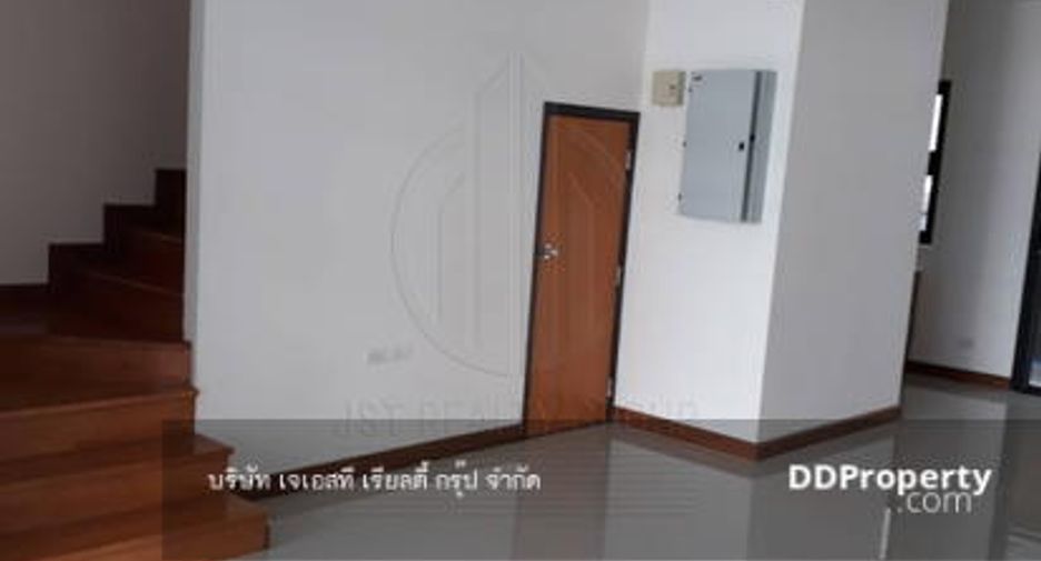 For rent and for sale retail Space in Bang Phli, Samut Prakan