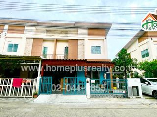 For sale 4 Beds townhouse in Lam Luk Ka, Pathum Thani