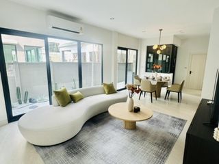 出租 3 卧室 独立屋 在 Suan Luang, 曼谷