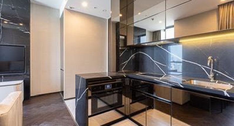 For sale 1 bed condo in Khlong Toei, Bangkok
