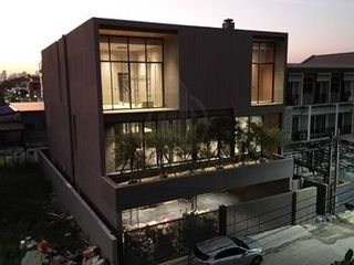 For sale 4 Beds house in Lat Phrao, Bangkok