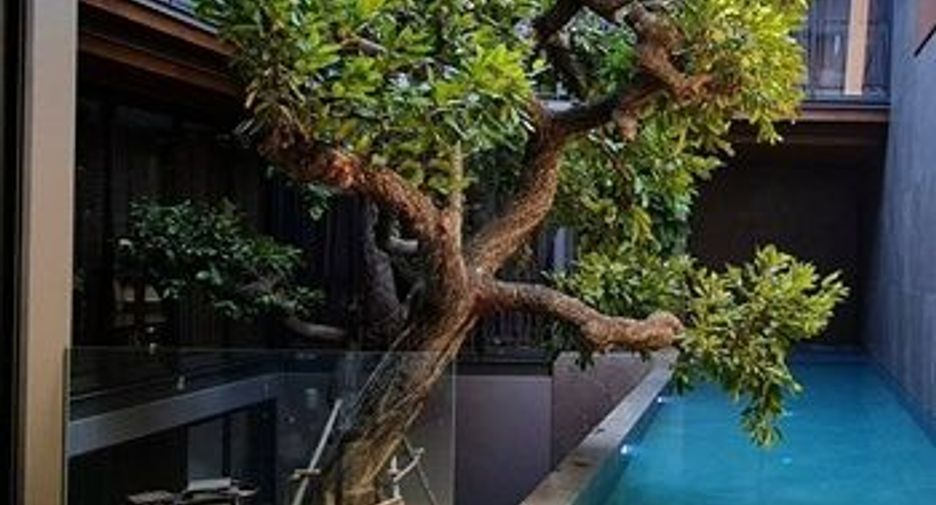 À vendre 4 chambres maison à Lat Phrao, Bangkok