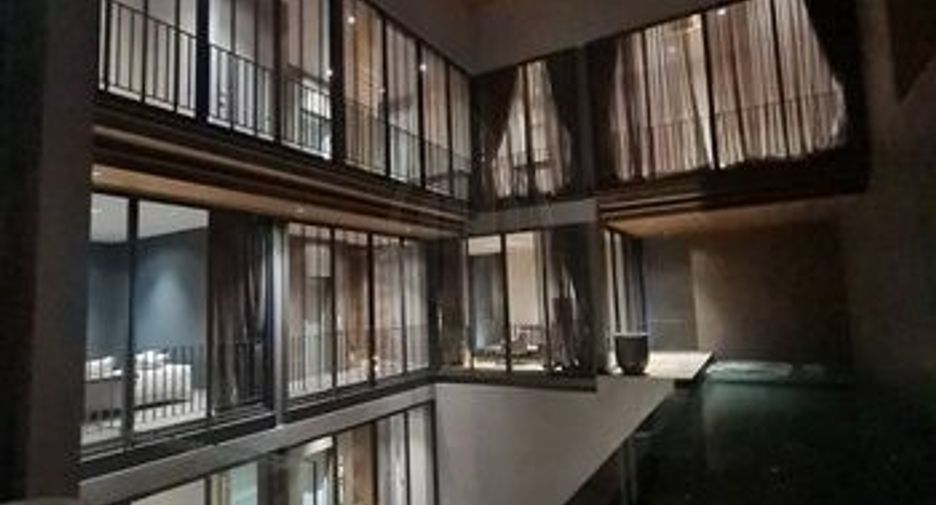 À vendre 4 chambres maison à Lat Phrao, Bangkok