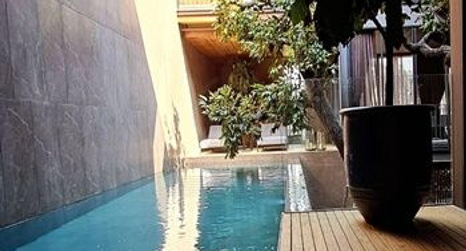 À vendre 4 chambres maison à Lat Phrao, Bangkok
