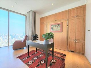 For rent 3 ベッドルーム condo in Khlong San, Bangkok