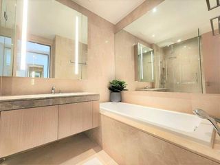 For rent 3 ベッドルーム condo in Khlong San, Bangkok