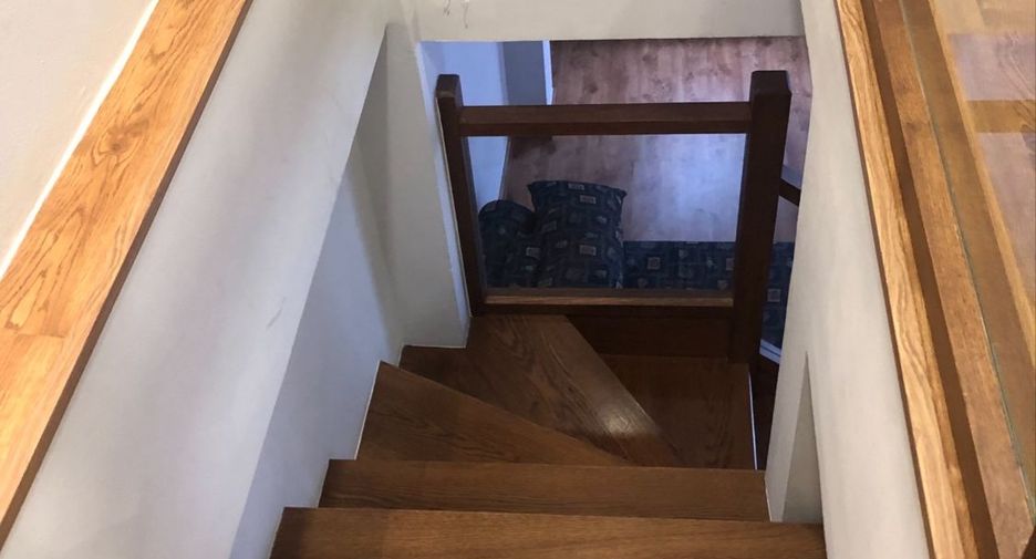 For rent 3 bedrooms office in Watthana, Bangkok