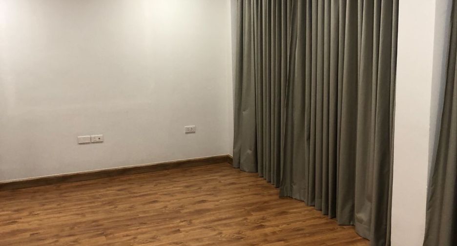 For rent 3 bed office in Watthana, Bangkok