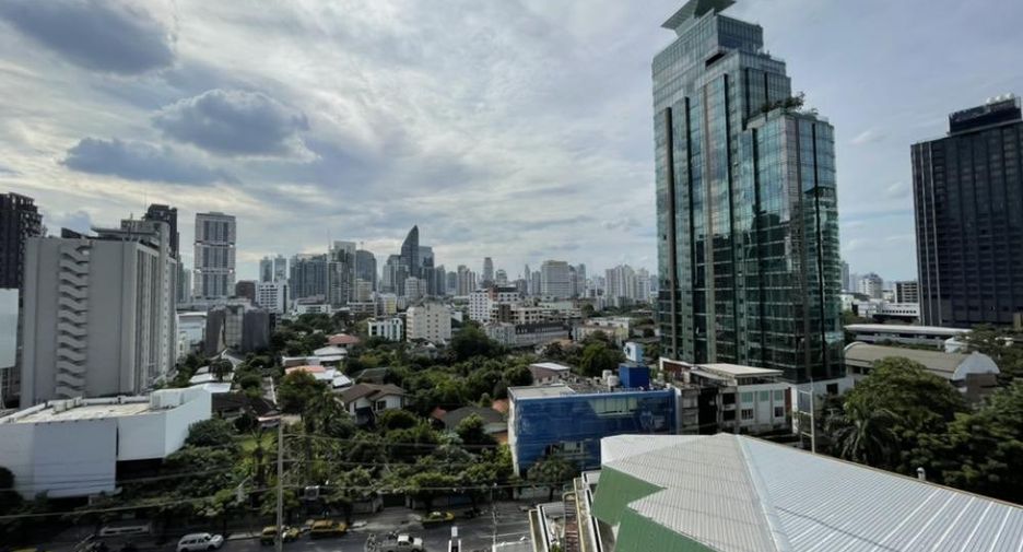 À louer et à vendre 3 chambres condo à Watthana, Bangkok