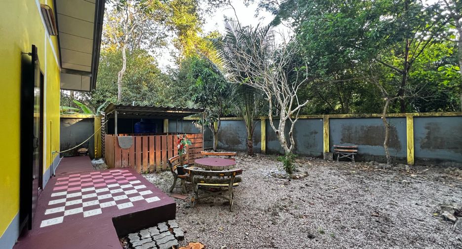 For rent 2 bedrooms house in Mueang Krabi, Krabi