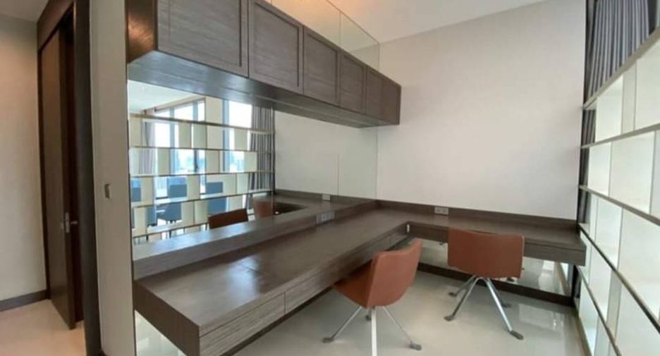 For rent and for sale 3 bedrooms condo in Khlong Toei, Bangkok