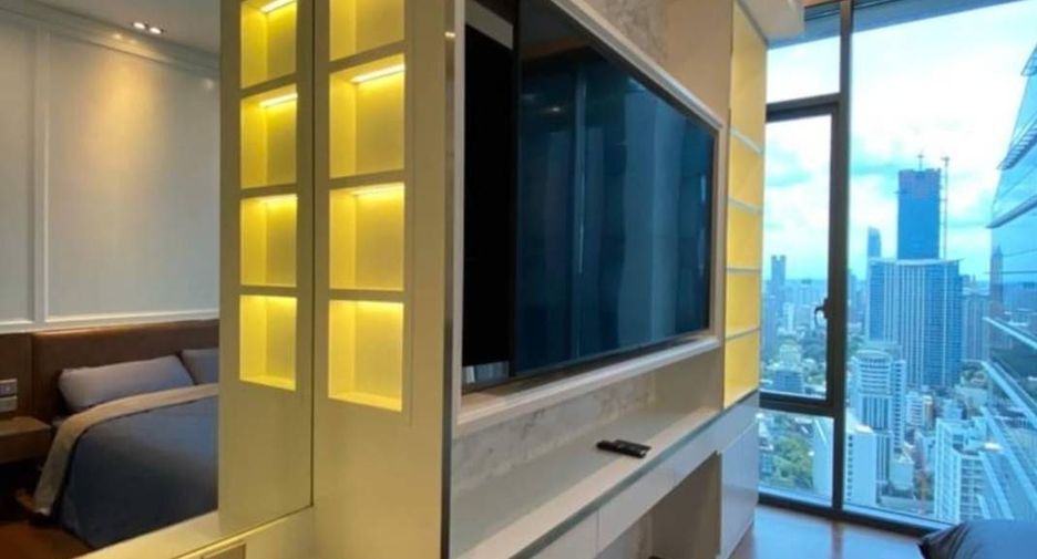 For rent and for sale 3 bedrooms condo in Khlong Toei, Bangkok