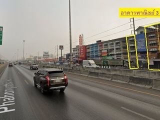 For sale retail Space in Thanyaburi, Pathum Thani