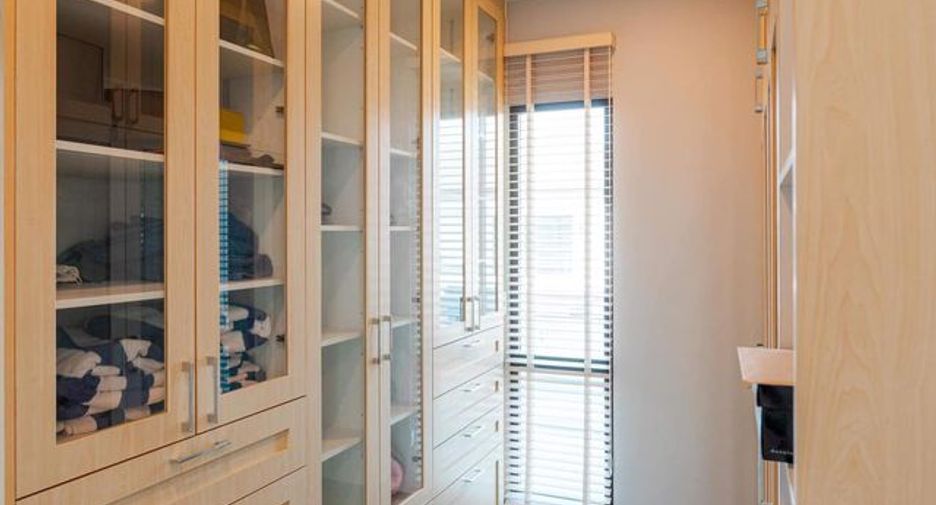 For rent and for sale 5 bedrooms house in Saphan Sung, Bangkok