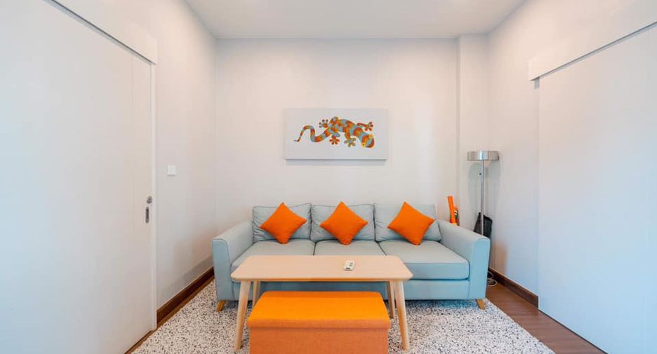 For rent and for sale 5 bedrooms house in Saphan Sung, Bangkok