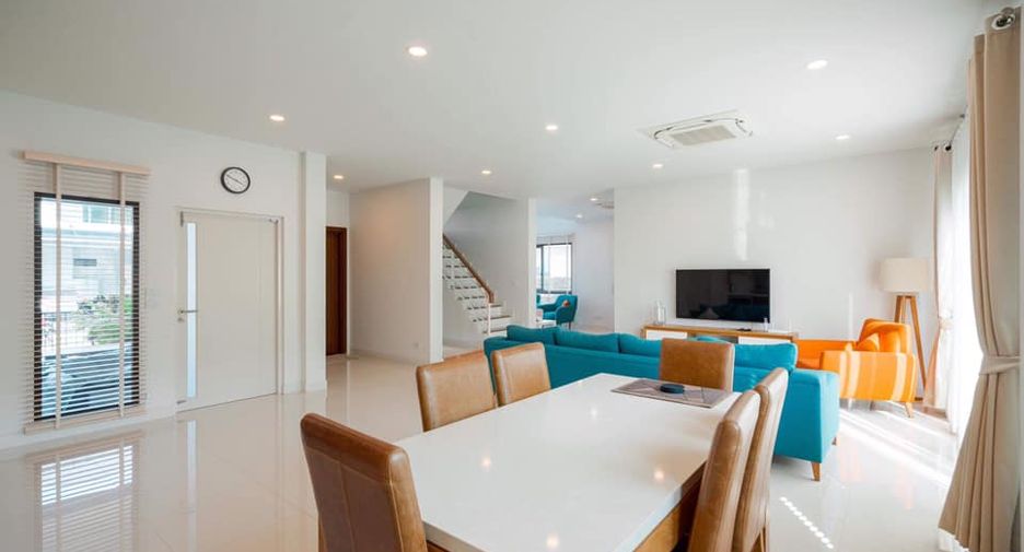 For rent and for sale 5 bedrooms house in Saphan Sung, Bangkok
