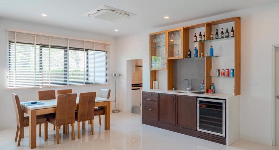 For rent and for sale 5 bedrooms house in Saphan Sung, Bangkok