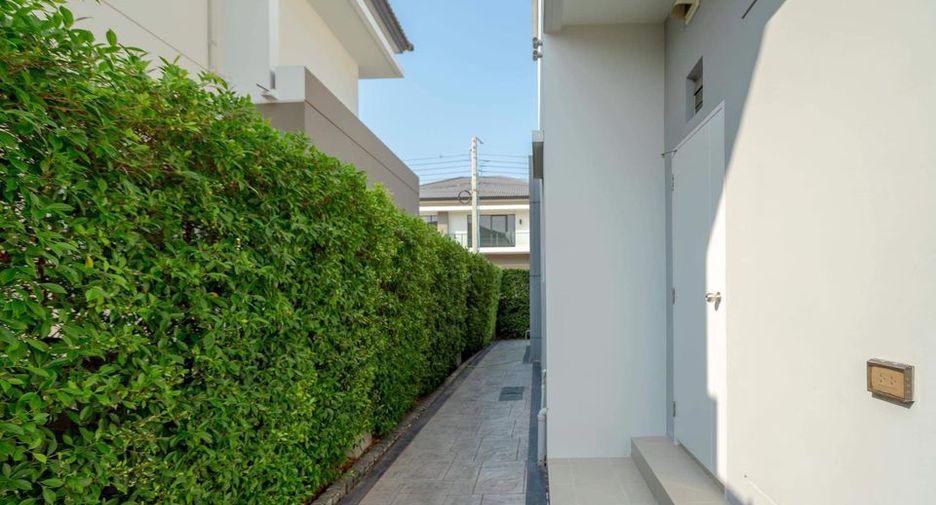 For rent and for sale 5 bedrooms house in Saphan Sung, Bangkok