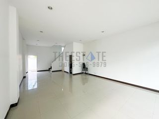 For rent and for sale 2 bedrooms retail Space in Mueang Chiang Mai, Chiang Mai