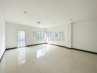 For rent 2 bed retail Space in Mueang Chiang Mai, Chiang Mai