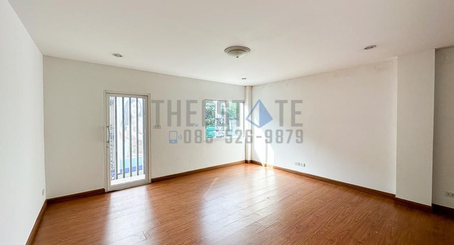 For rent and for sale 2 bedrooms retail Space in Mueang Chiang Mai, Chiang Mai