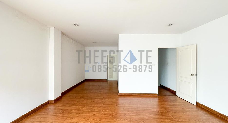 For rent and for sale 2 bedrooms retail Space in Mueang Chiang Mai, Chiang Mai