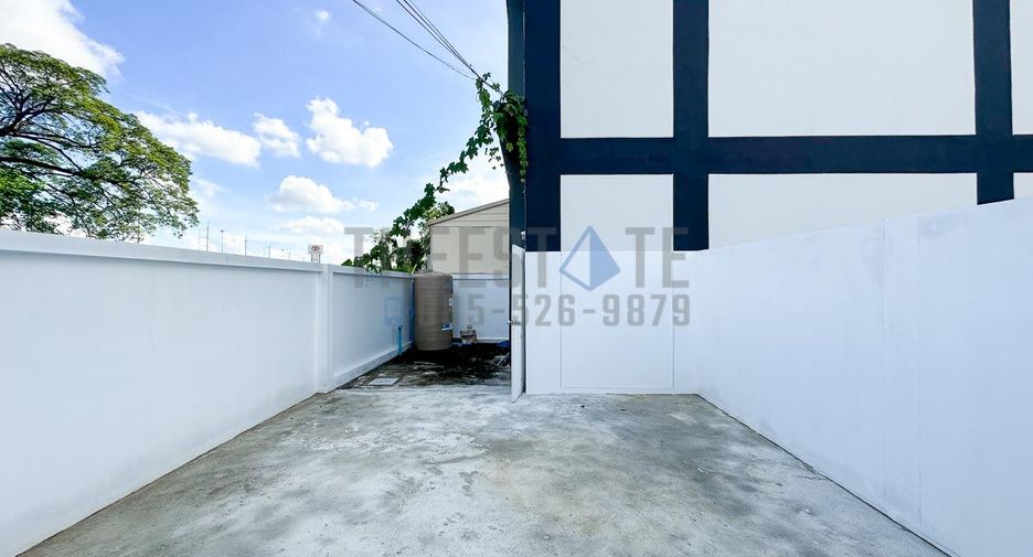 For rent and for sale 2 bedrooms retail Space in Mueang Chiang Mai, Chiang Mai