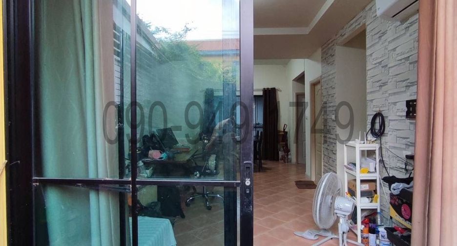 For rent 3 bed townhouse in Khlong Luang, Pathum Thani
