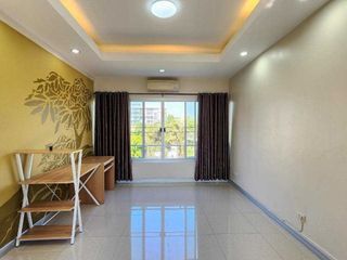 Haus zur Miete mit 4 Zimmer in Watthana, Bangkok