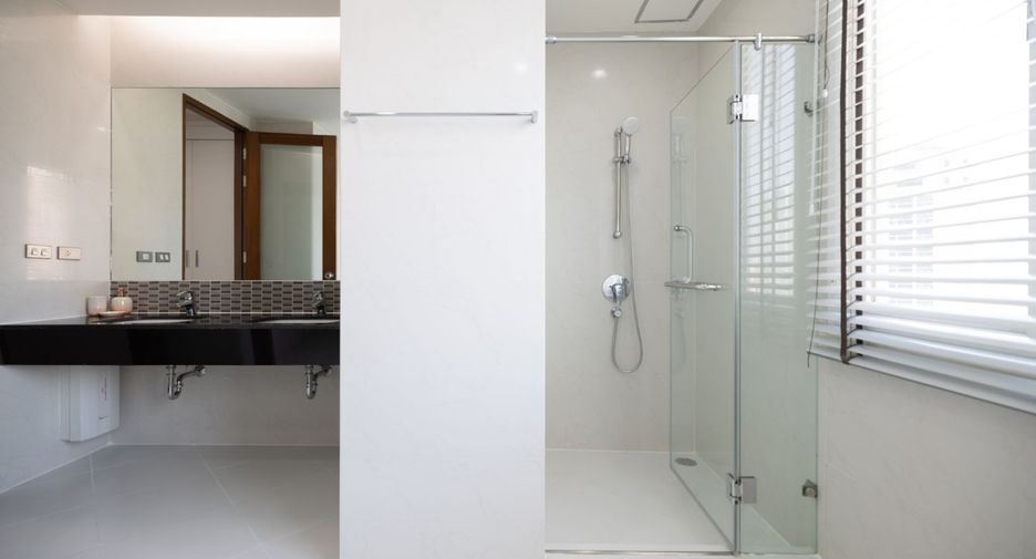 For rent 2 bedrooms apartment in Khlong Toei, Bangkok