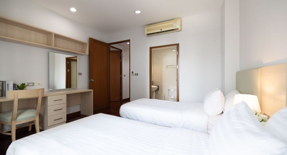 For rent 2 bedrooms apartment in Khlong Toei, Bangkok