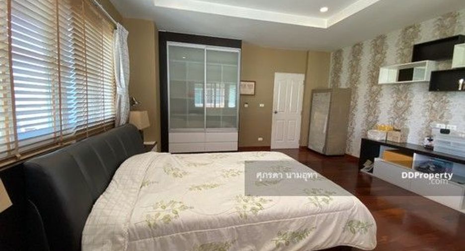 À vendre 5 chambres maison à Lat Phrao, Bangkok